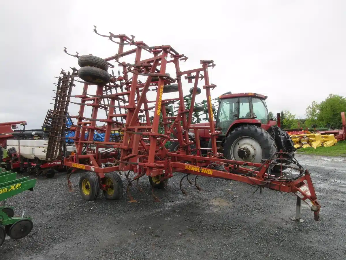 Gallery image 1 for Sunflower 5033 Cultivator