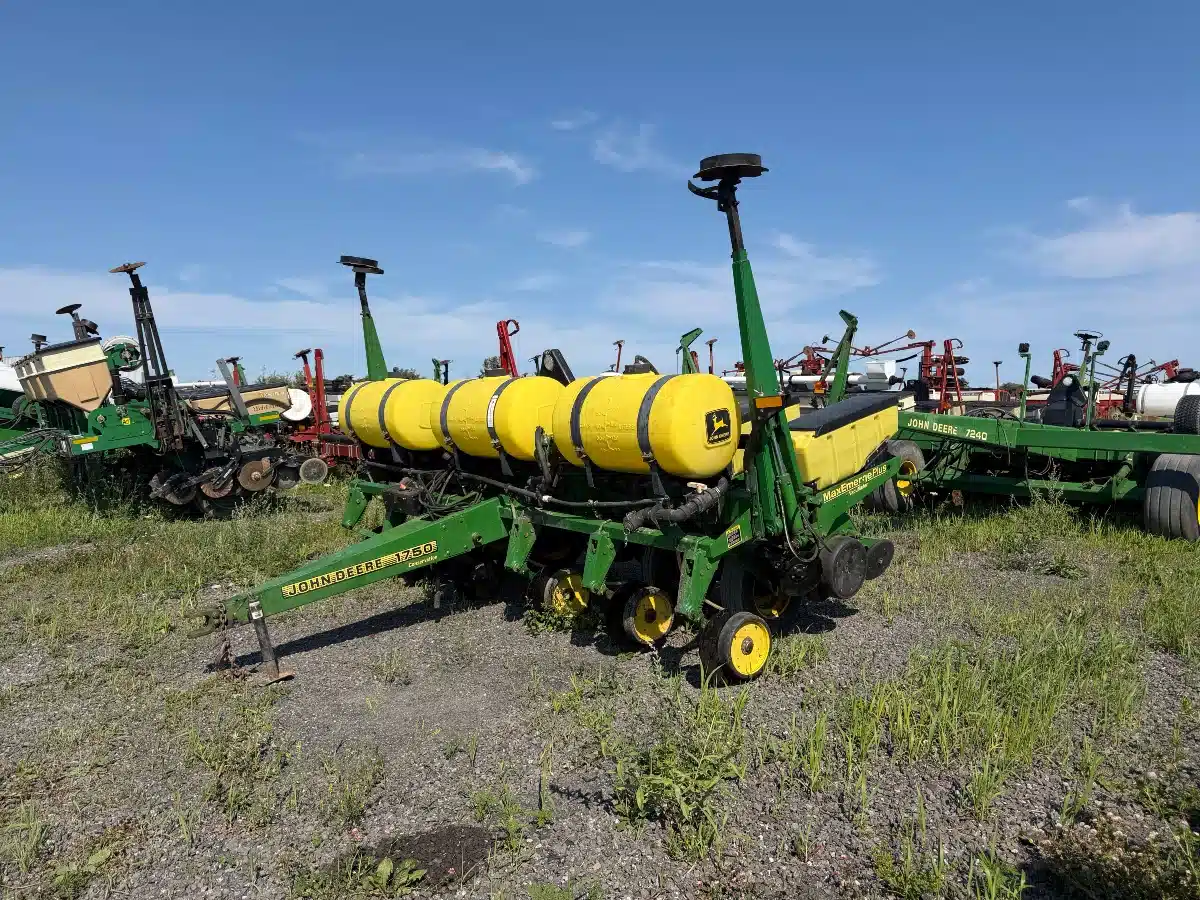 Photo de la Galerie 1 pour John Deere 1750 Conservation Planteur