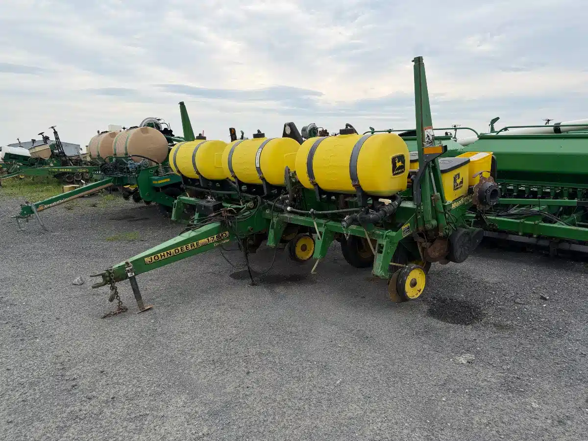 Photo de la Galerie 2 pour John Deere 1750 Conservation Planteur