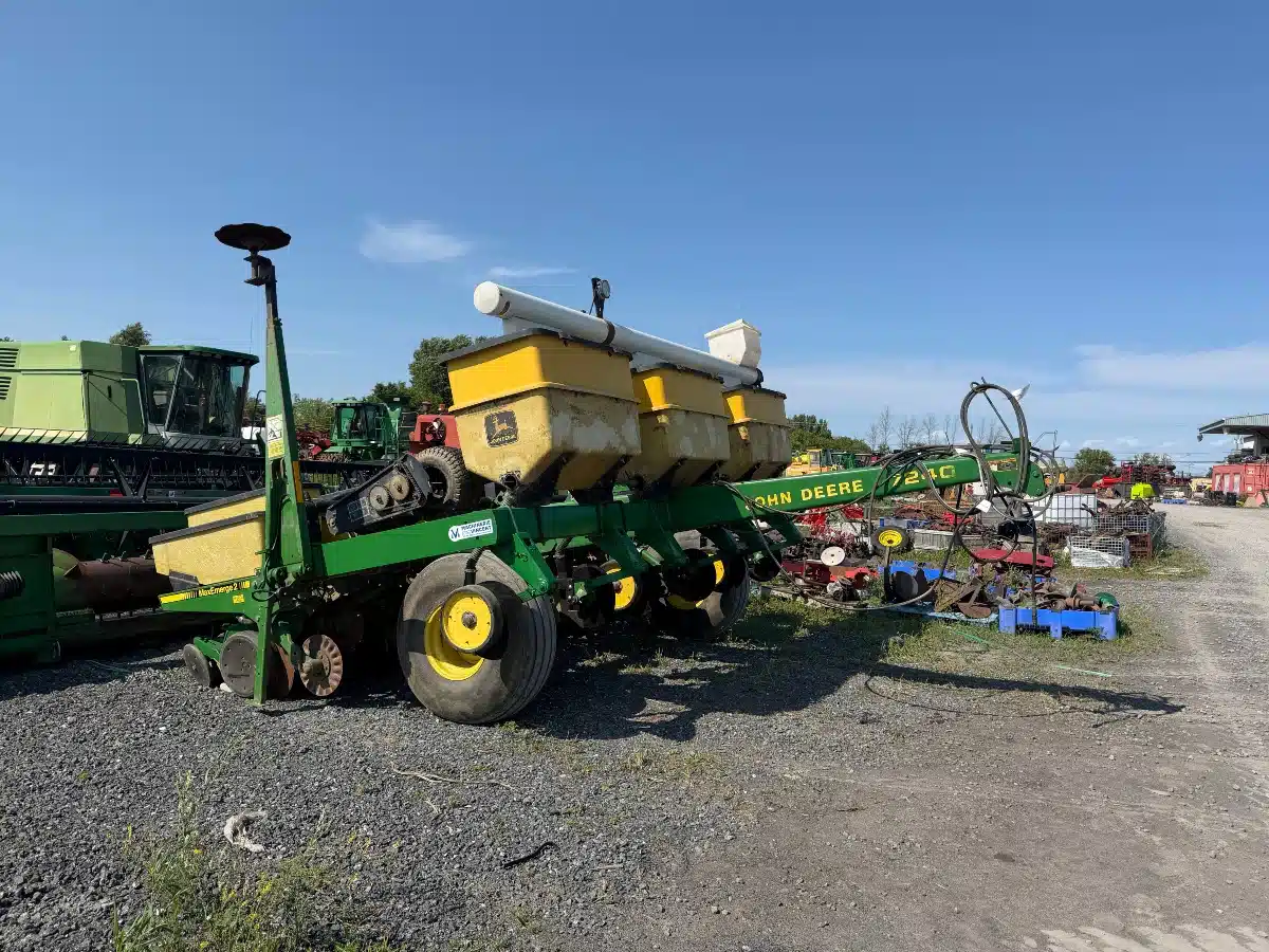 Gallery image 1 for John Deere 7240 Planter