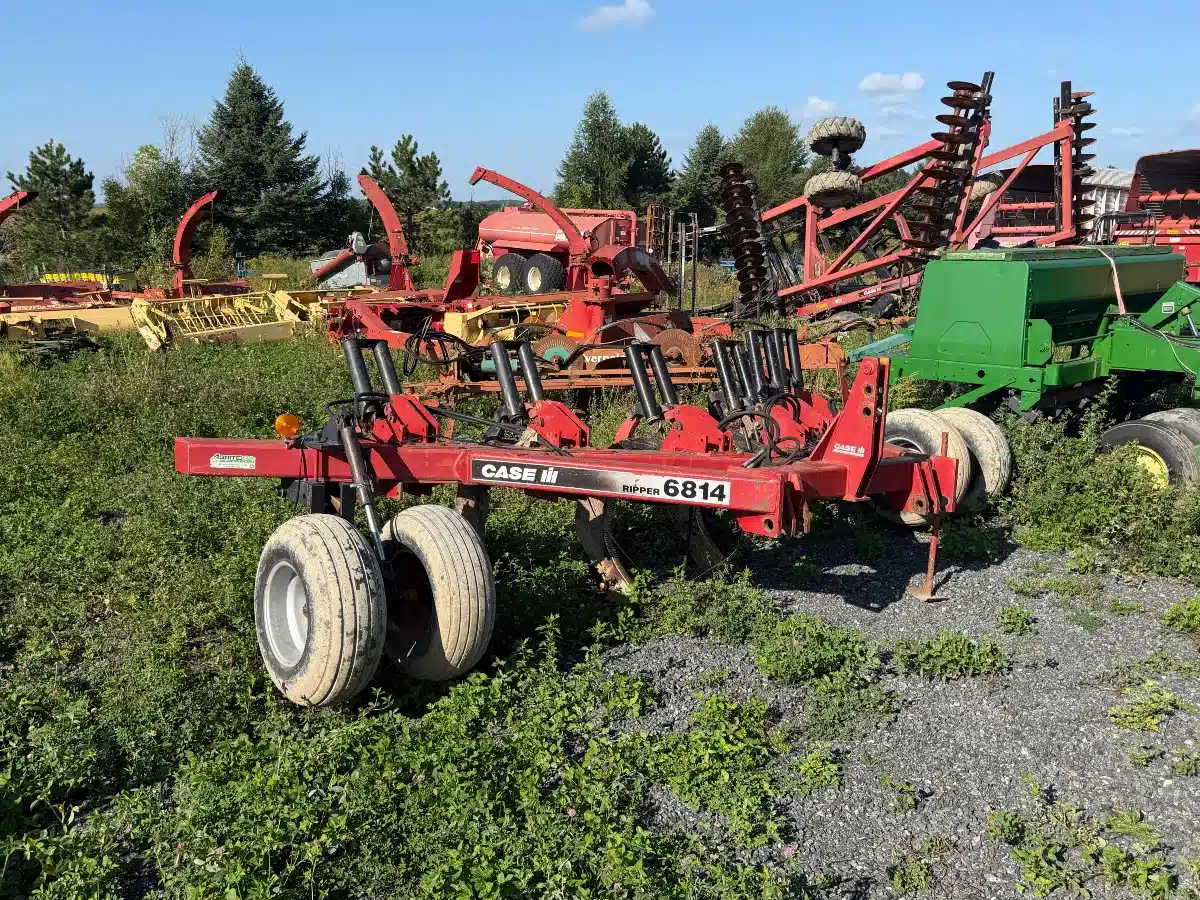 Gallery image 1 for Case 6814 Subsoiler