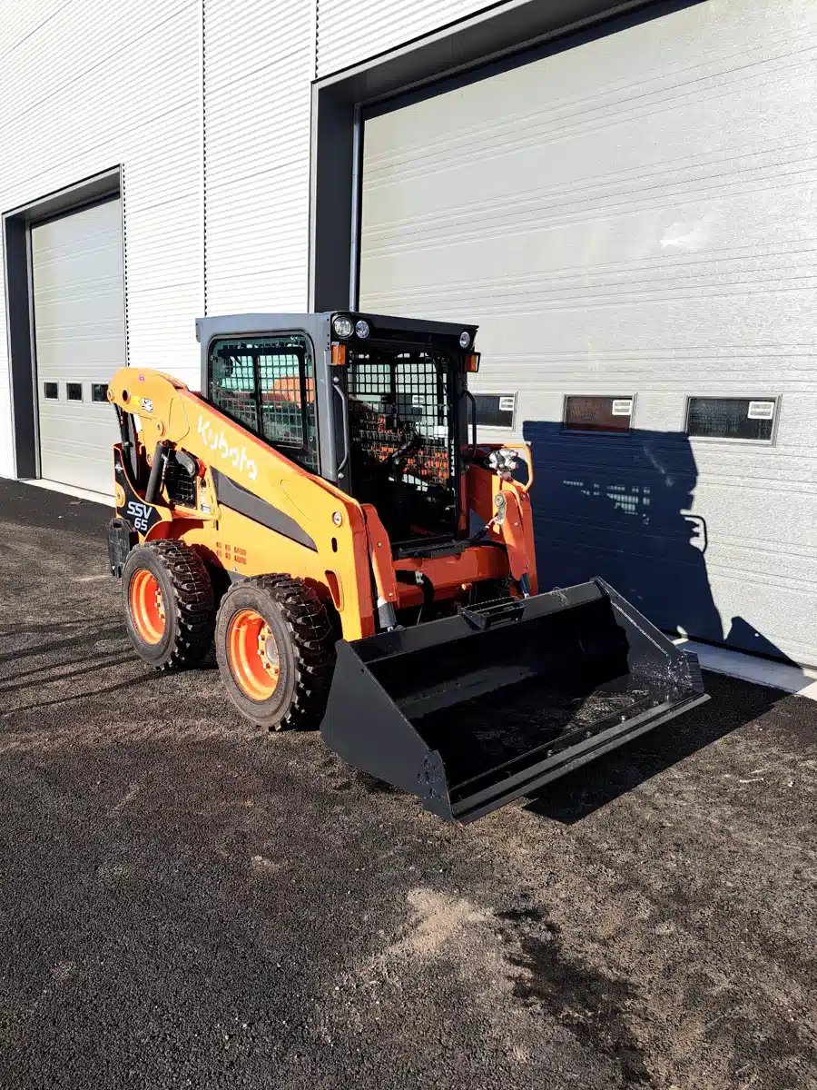 Image pour Usagé 2021 Kubota SSV65PHFRC Tracteur