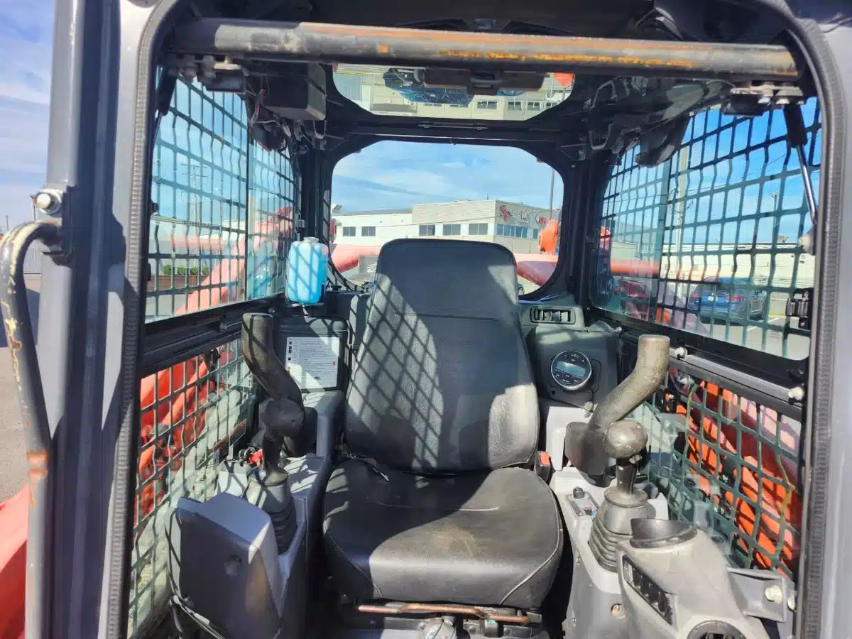 Gallery image 2 for Used 2018 Kubota SVL95-2SHFC Track Loader