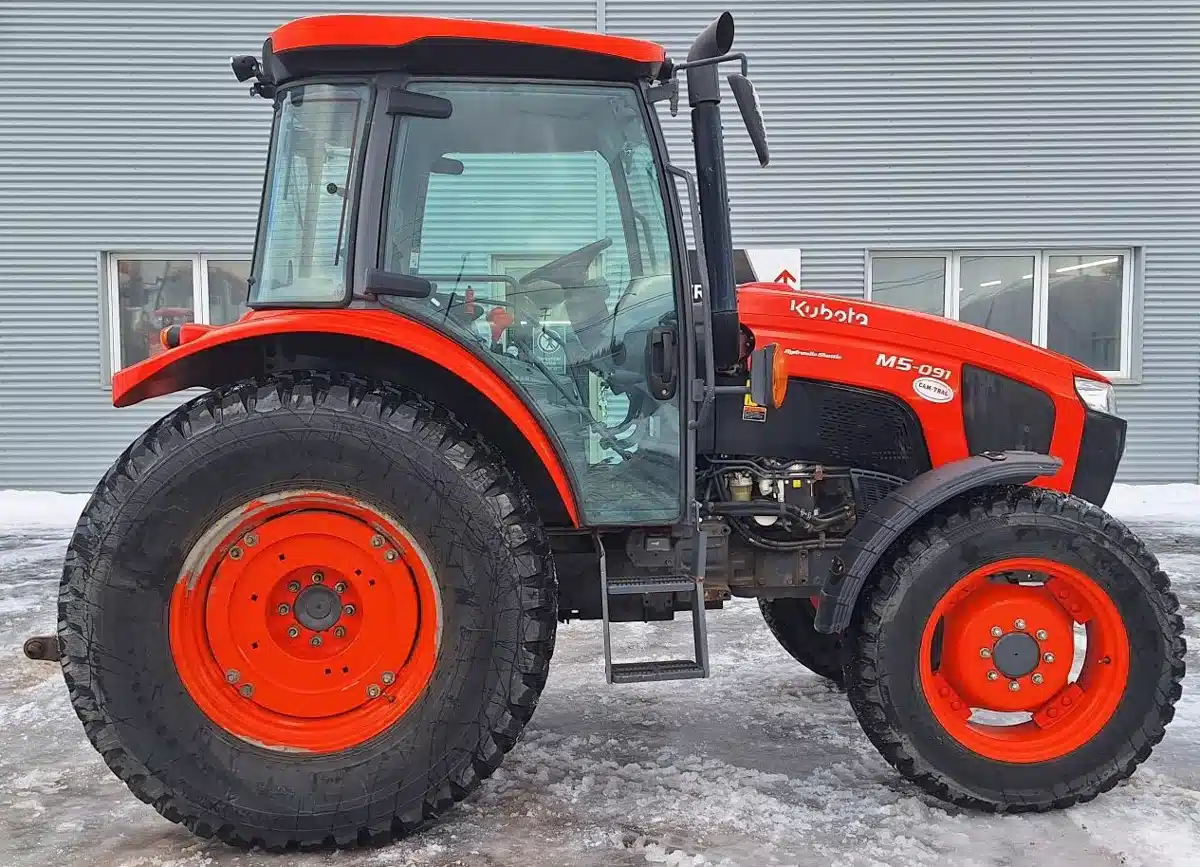 Gallery image 1 for Used 2021 Kubota M5-091 Tractor