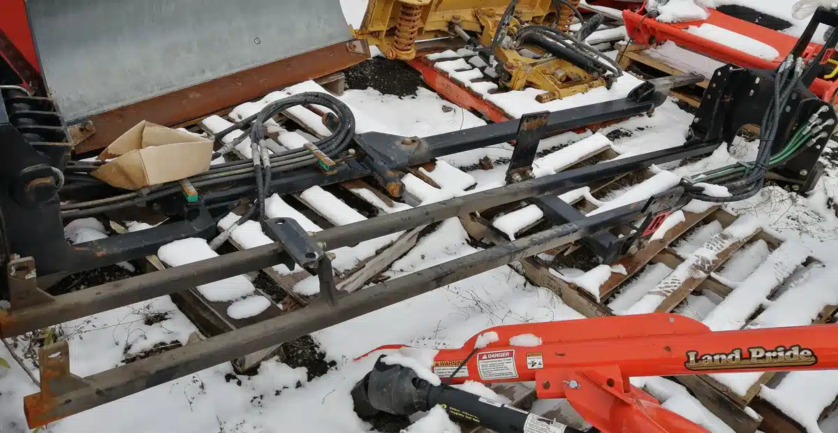 Gallery image 2 for New 1900 Unspecified Sous-chassis Attachment