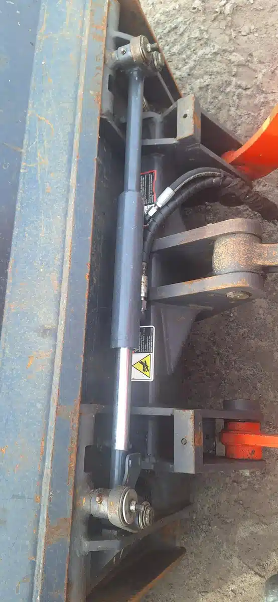 Gallery image 2 for Used 2021 Kubota R430 Wheel Loader