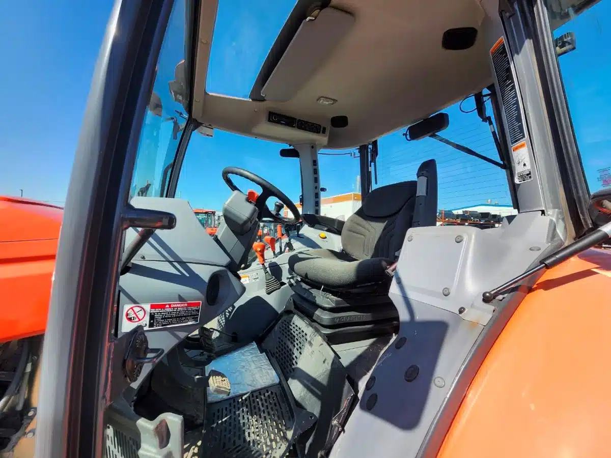 Gallery image 2 for Used 2018 Kubota M5-111 Tractor