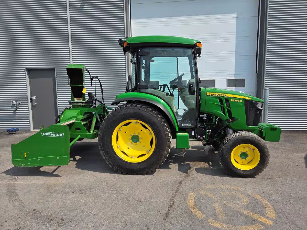 Gallery image 1 for Used 2024 John Deere 4066R Tractor