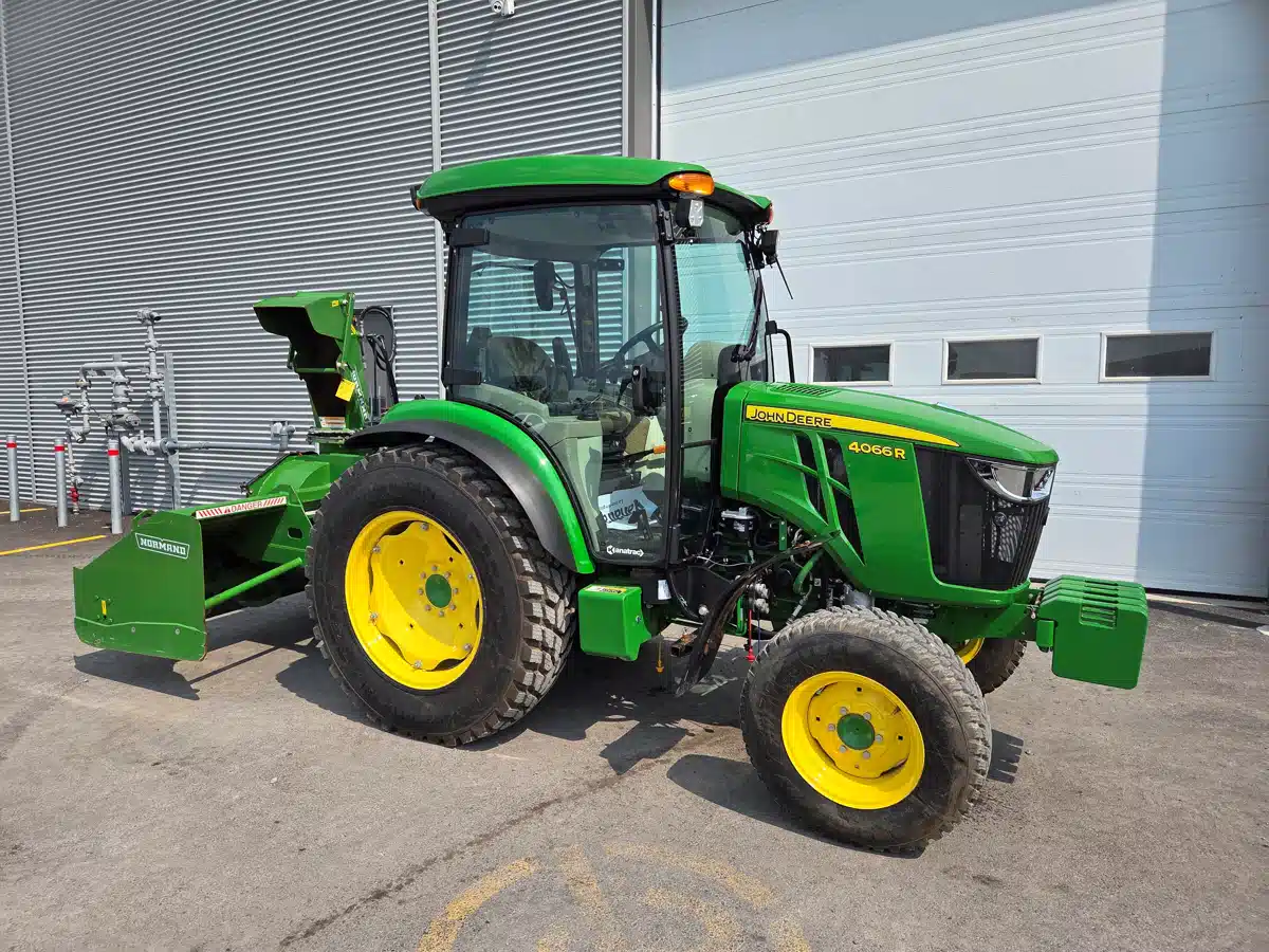 Gallery image 2 for Used 2024 John Deere 4066R Tractor