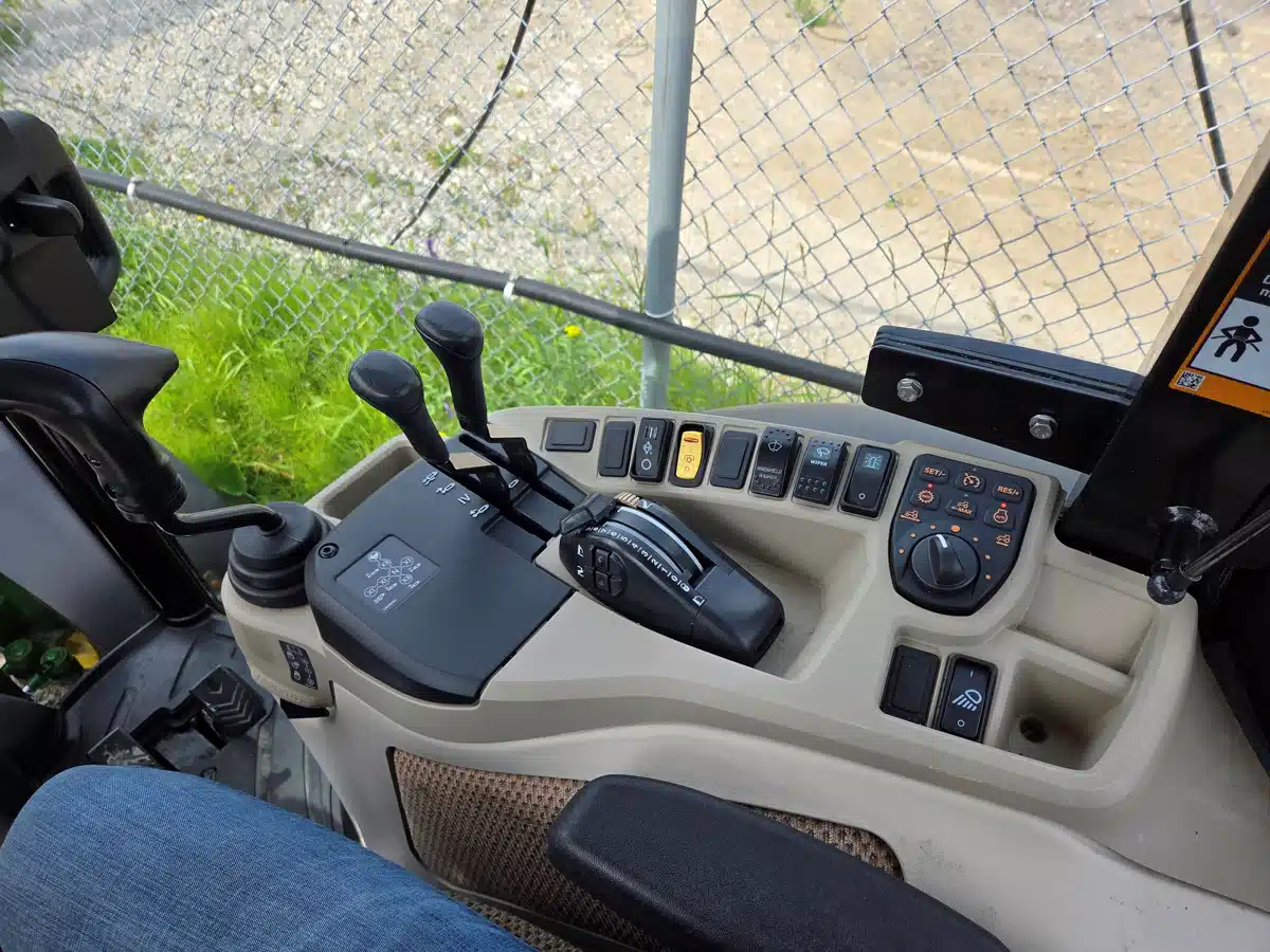 Gallery image 2 for Used 2024 John Deere 4066R Tractor