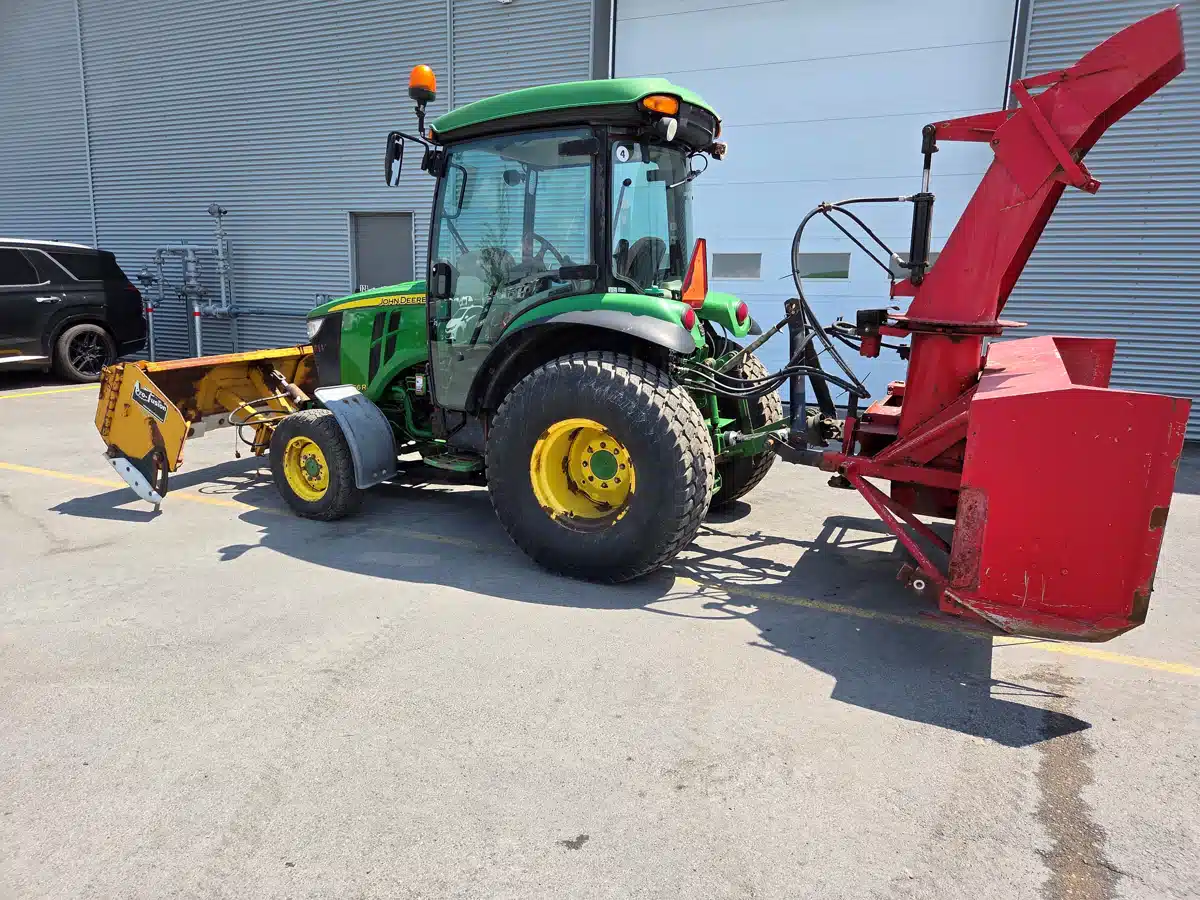 Gallery image 2 for Used 2015 John Deere 4066R Tractor