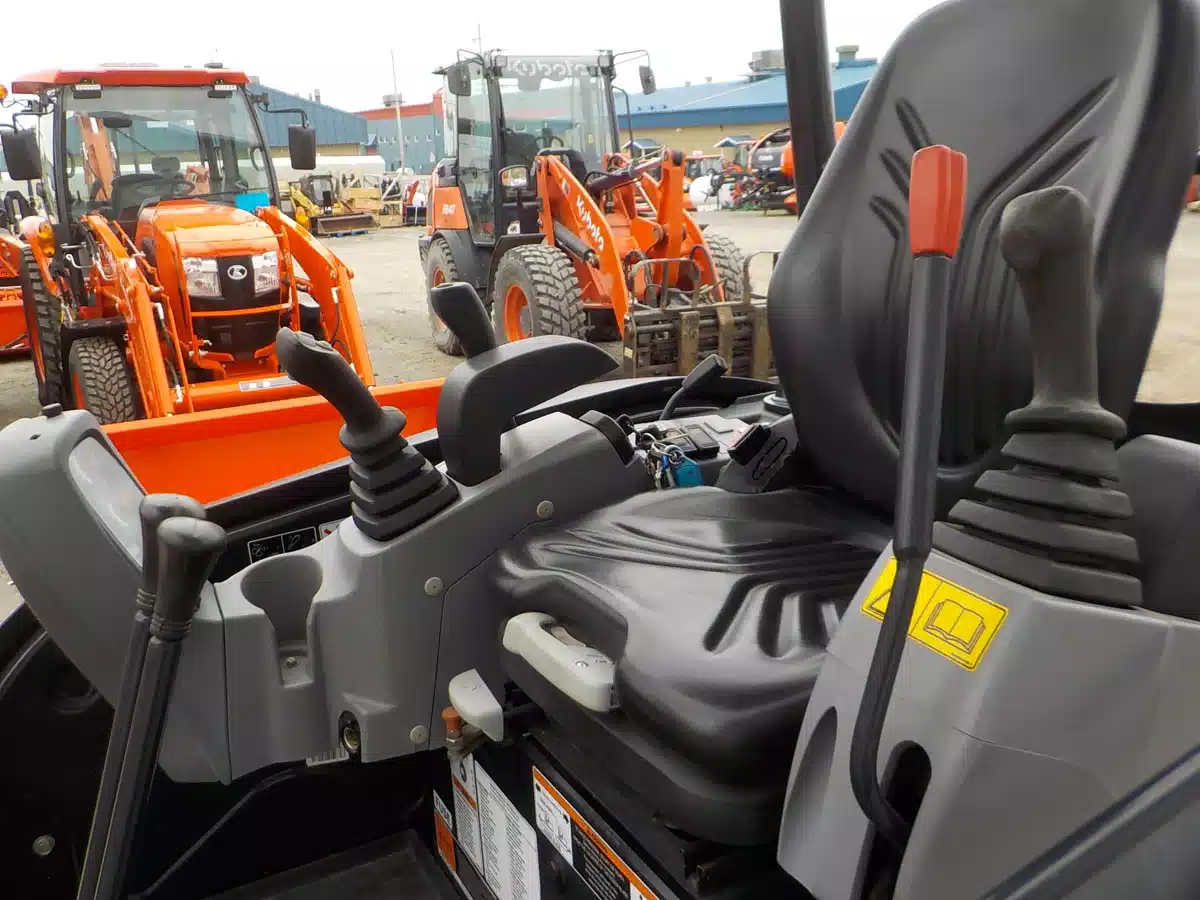 Gallery image 2 for Used 2023 Kubota U27-4HG Excavator