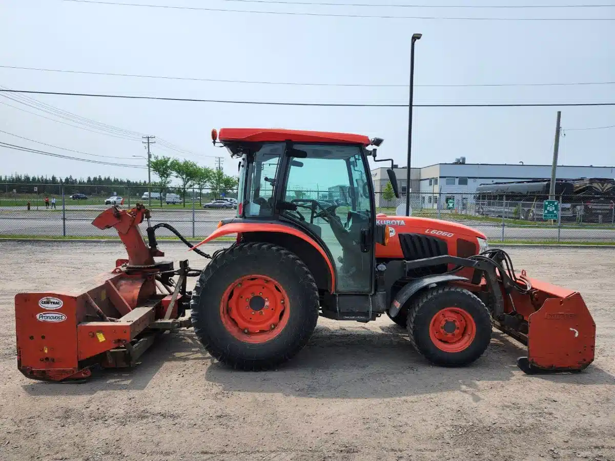 Gallery image 1 for Used 2017 Kubota L6060 Tractor