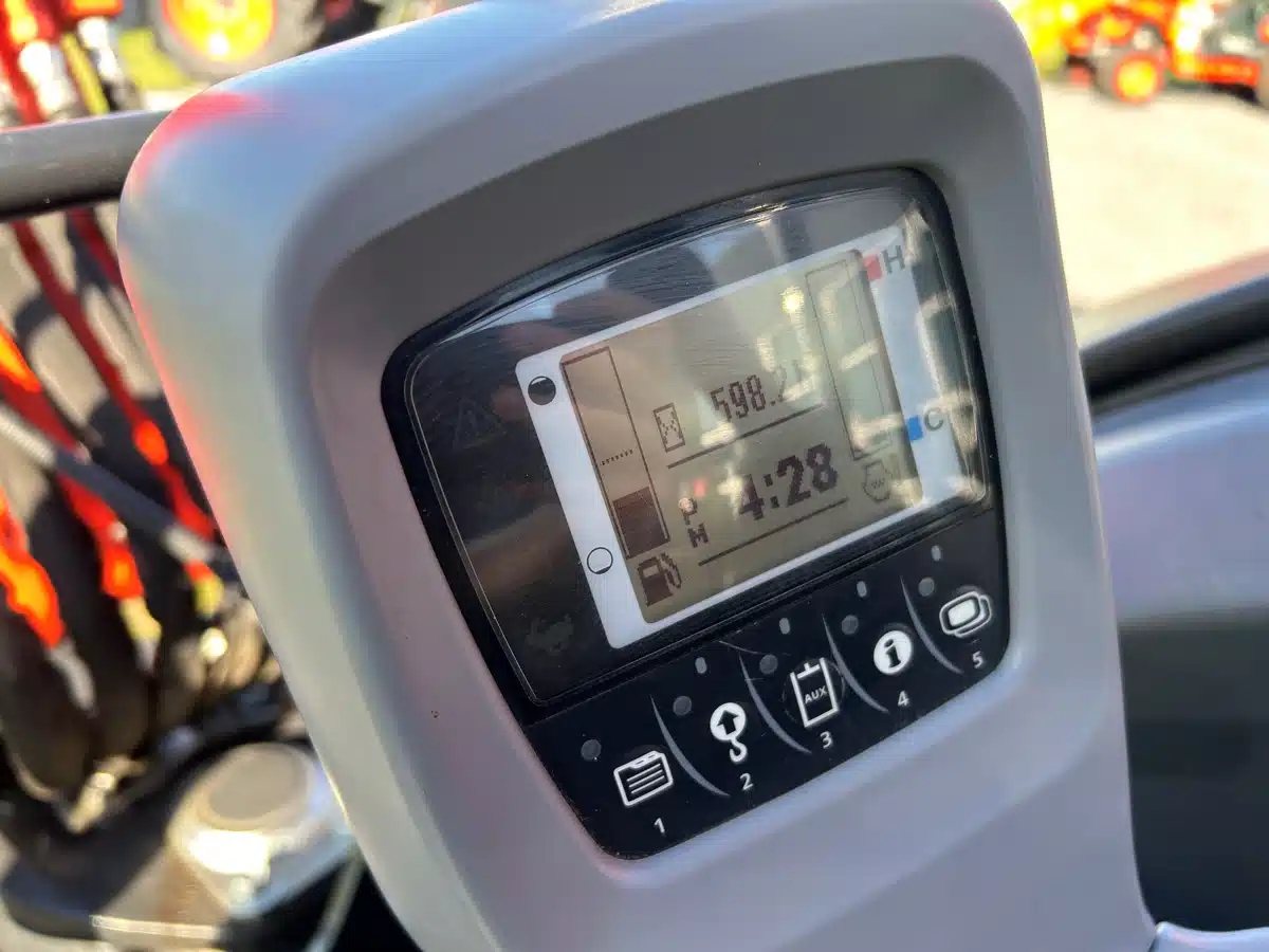 Gallery image 2 for 2024 Kubota KX040-4 Excavator