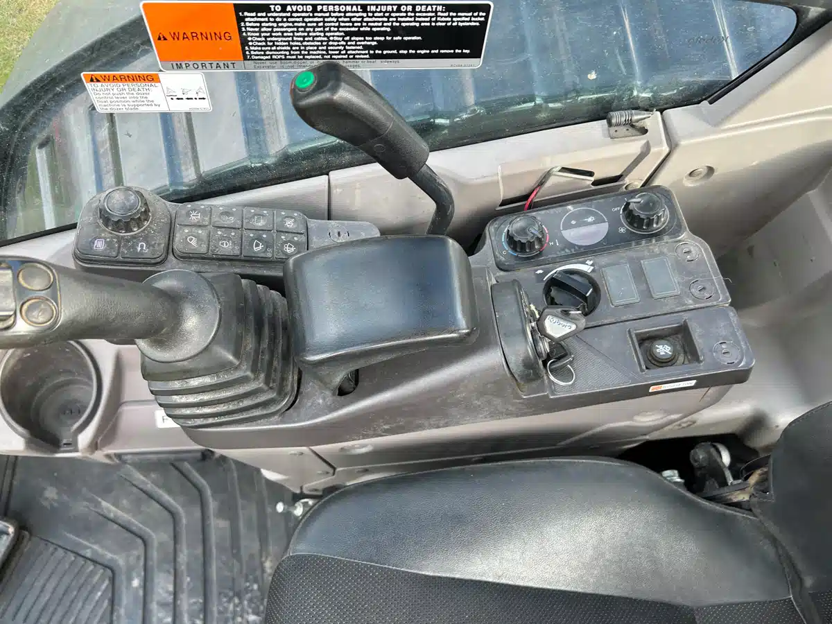 Gallery image 2 for 2021 Kubota KX057-5 Excavator