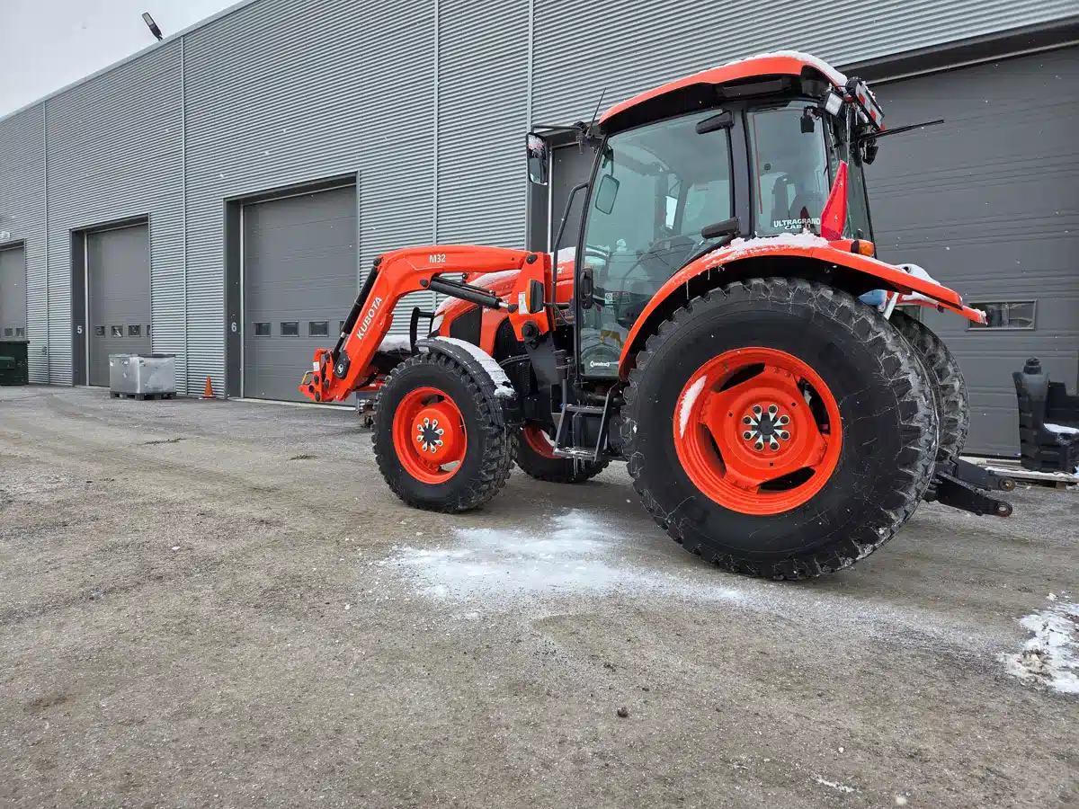 Gallery image 2 for Used 2018 Kubota M5-111 Tractor