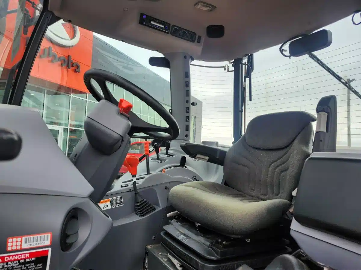 Gallery image 2 for 2018 Kubota M5-111 Tractor