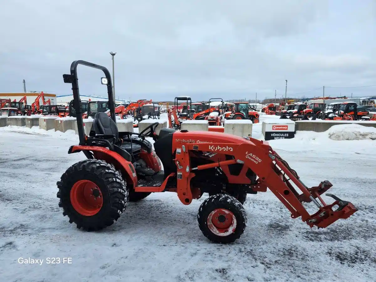 Gallery image 2 for 2024 Kubota LX2620HSD Tractor