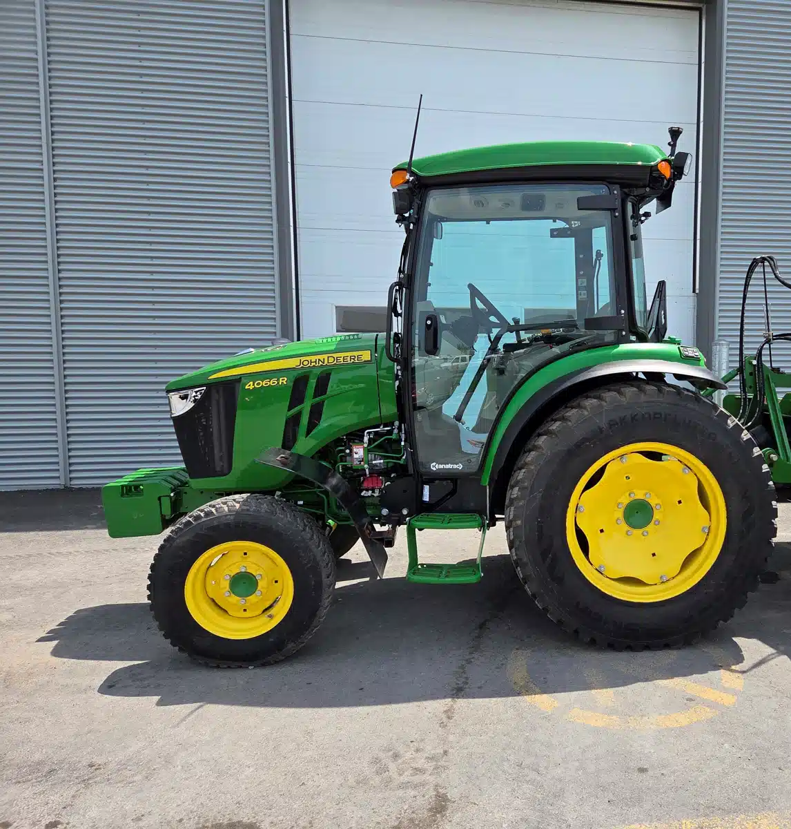 Gallery image 2 for 2024 John Deere 4066R Tractor
