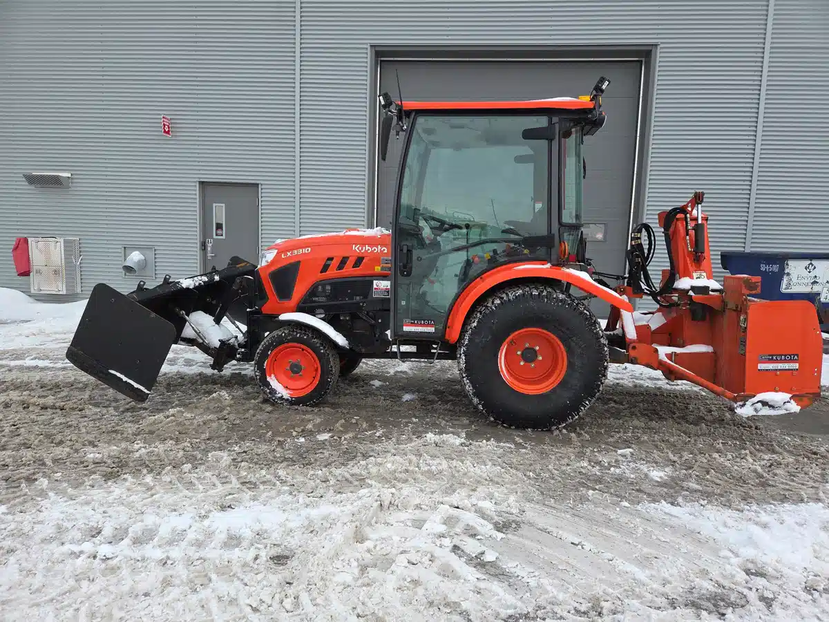 Gallery image 2 for 2020 Kubota LX3310 Tractor