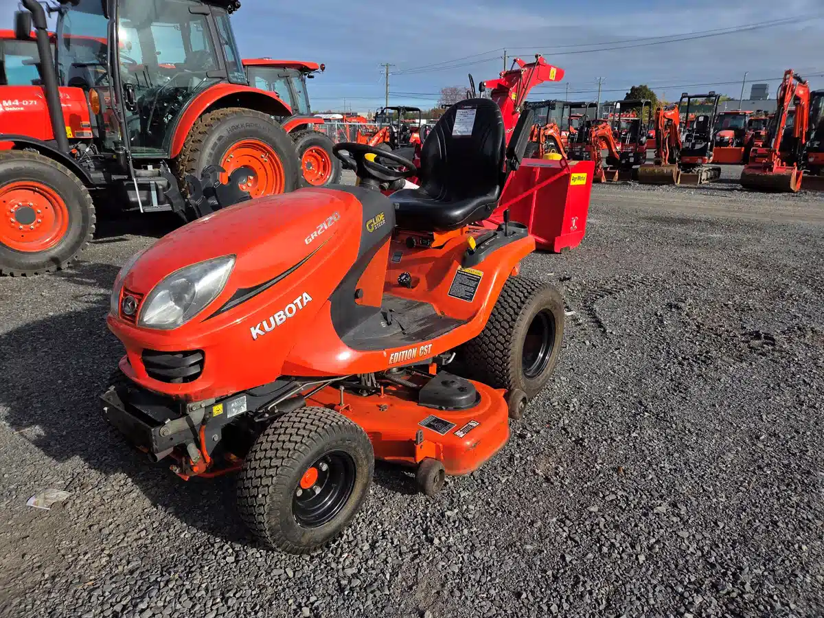 2014 Kubota GR2120 Lawn Tractor