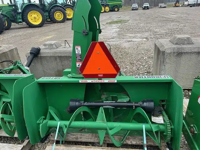 Gallery image 1 for Used 2018 John Deere SB1154 NEW Snow Blower