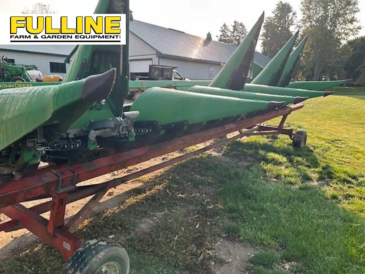 Gallery image 1 for Used 2009 John Deere 608C Header - Row Crop