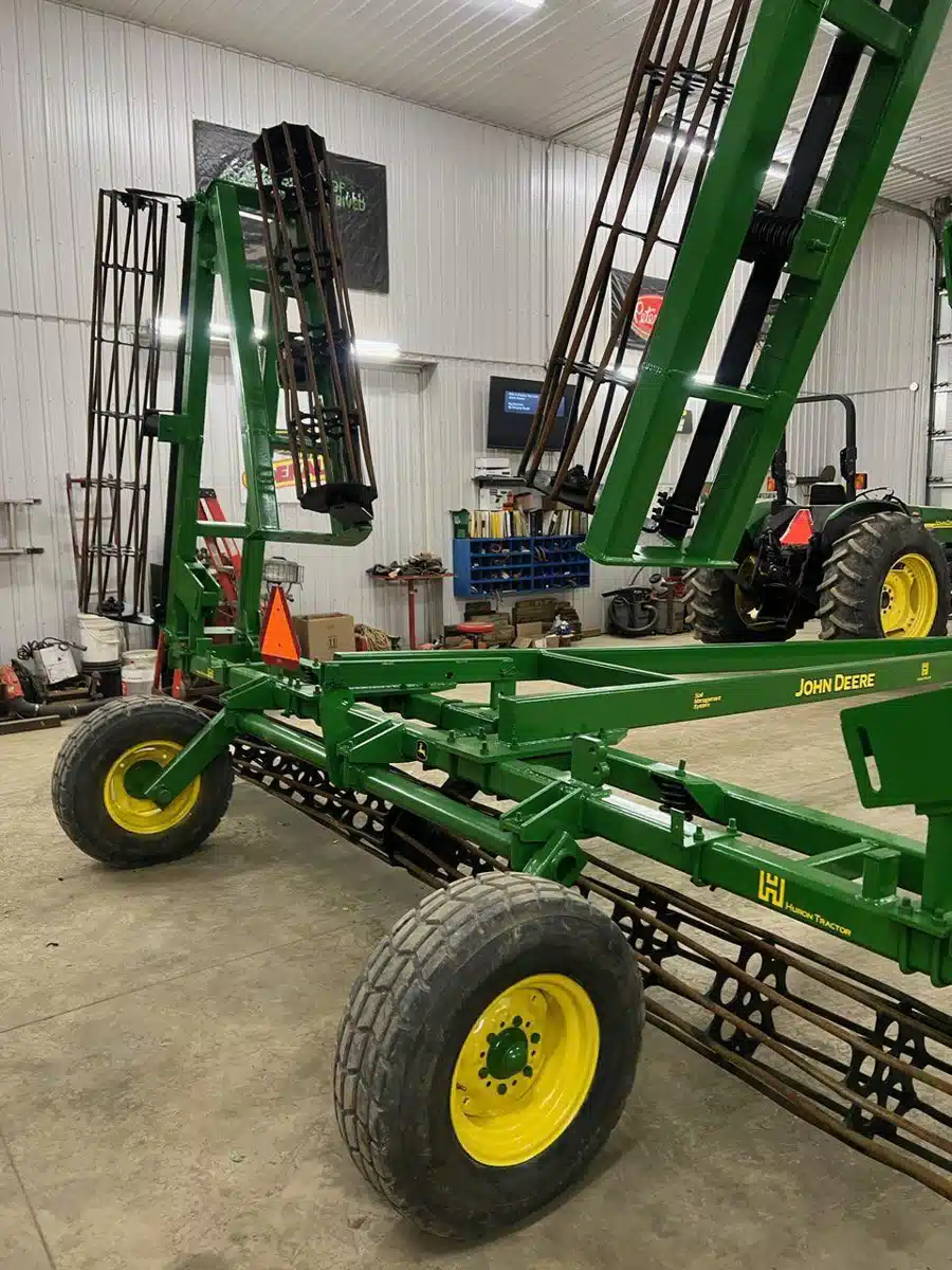 Gallery image 2 for Used 2001 John Deere 200 Rotary Harrow