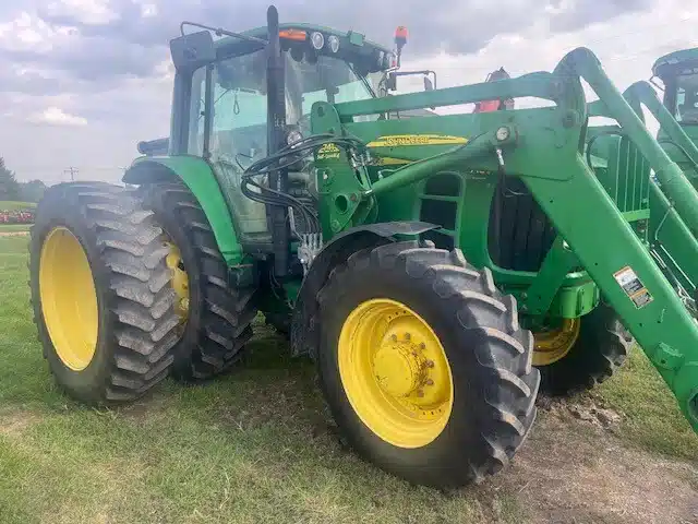 Used 2009 John Deere 7130 Tractor