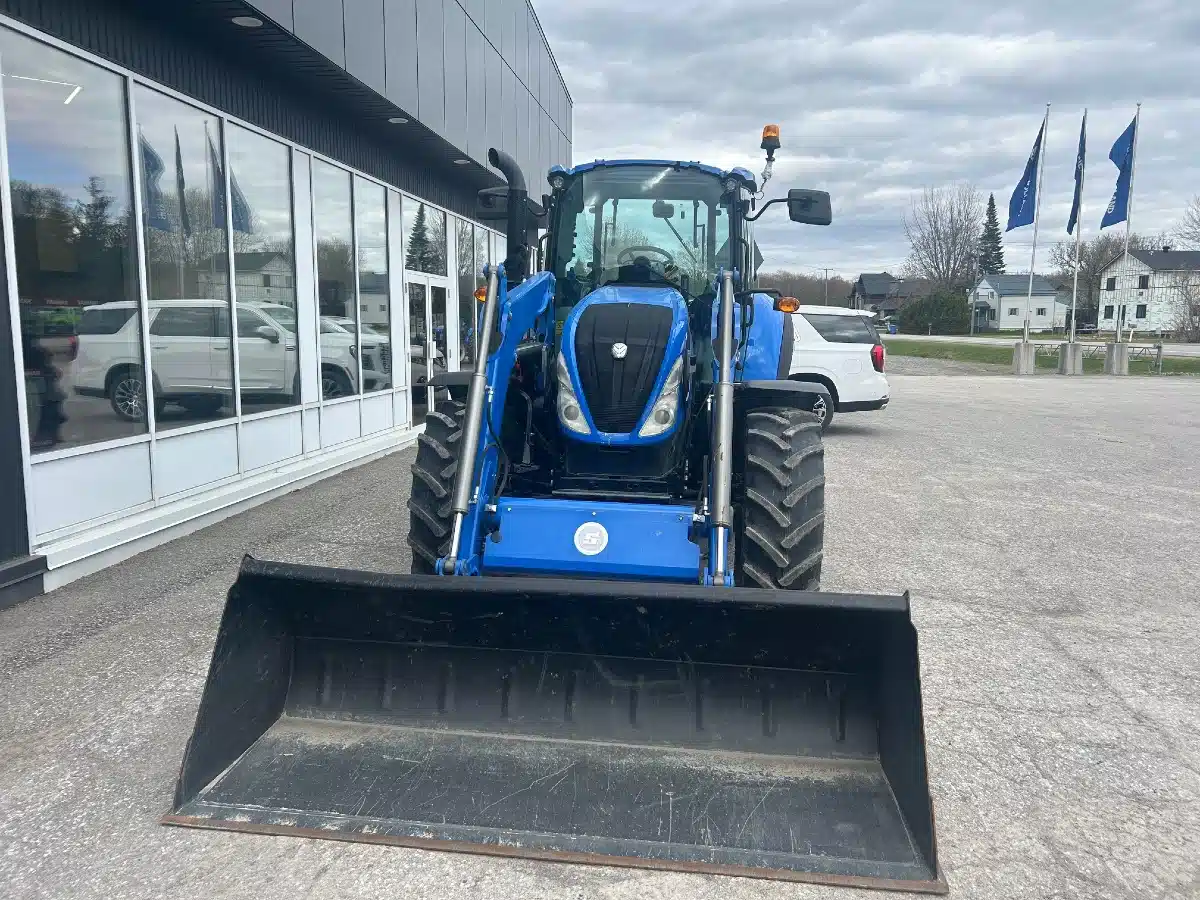 Gallery image 2 for 2022 New Holland T5.110 Tractor