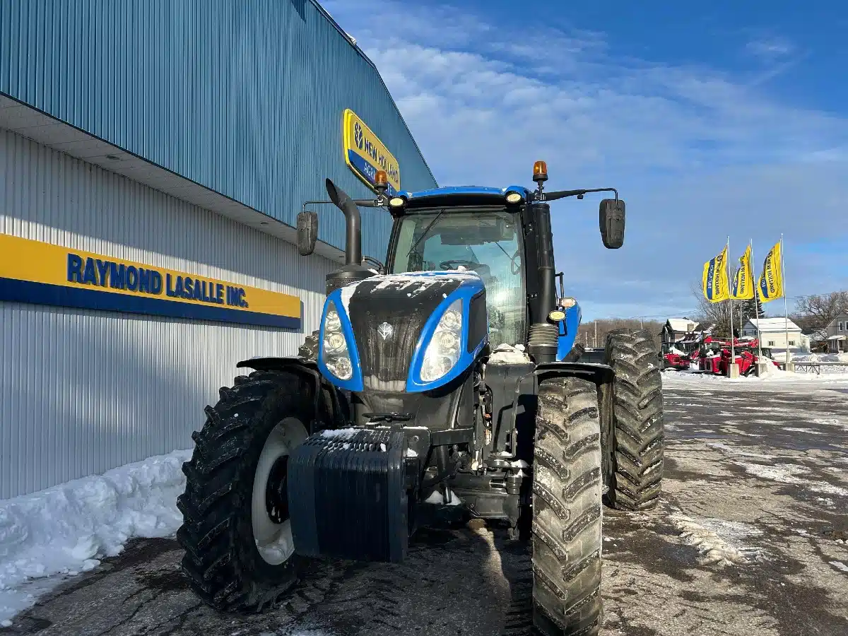 Gallery image 2 for 2017 New Holland T8.320 Tractor