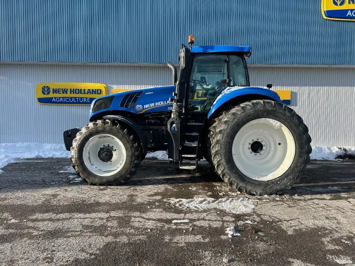 Gallery image 1 for 2017 New Holland T8.320 Tractor
