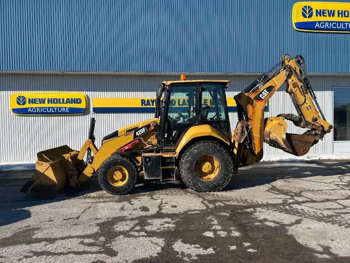 Gallery image 1 for Used 2015 Caterpillar 420F Backhoe Loader