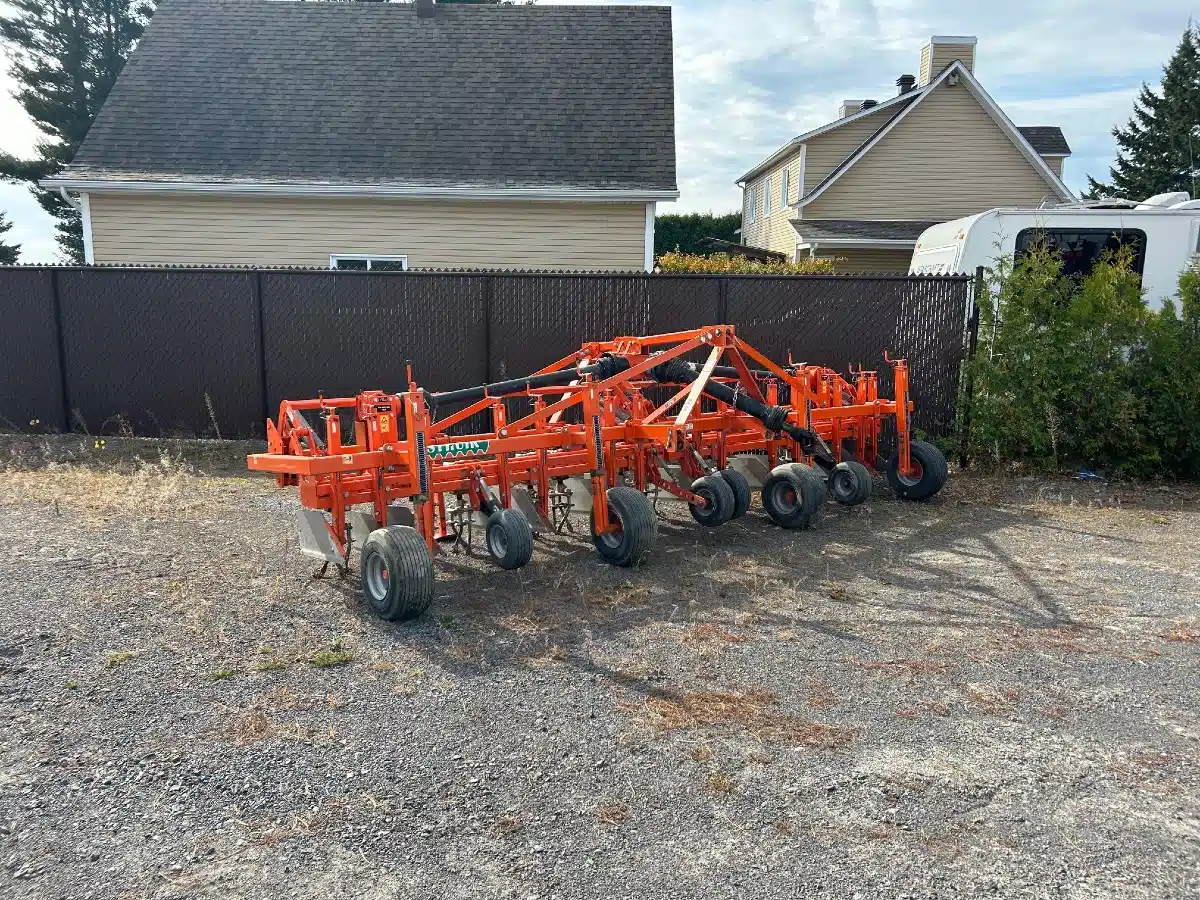 Gallery image 1 for Used 2015 ***MANUFACTURER NOT SPECIFIED*** 6 rangs Cultivator