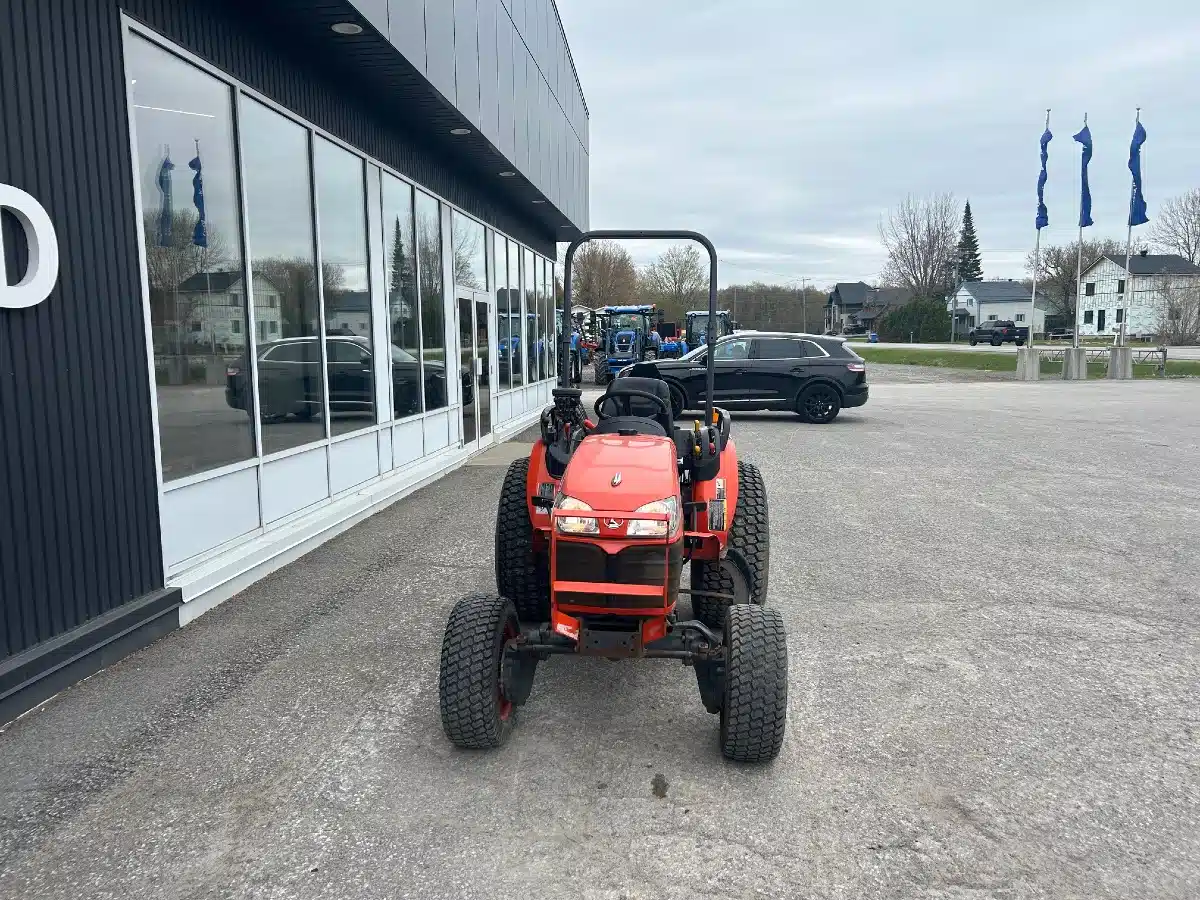 Photo de la Galerie 2 pour 2013 Kubota B3200 Tracteur