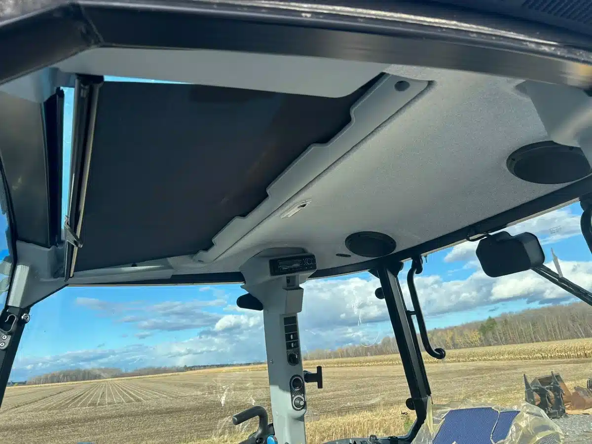 Gallery image 2 for Used 2020 New Holland T5.110 EC Tractor