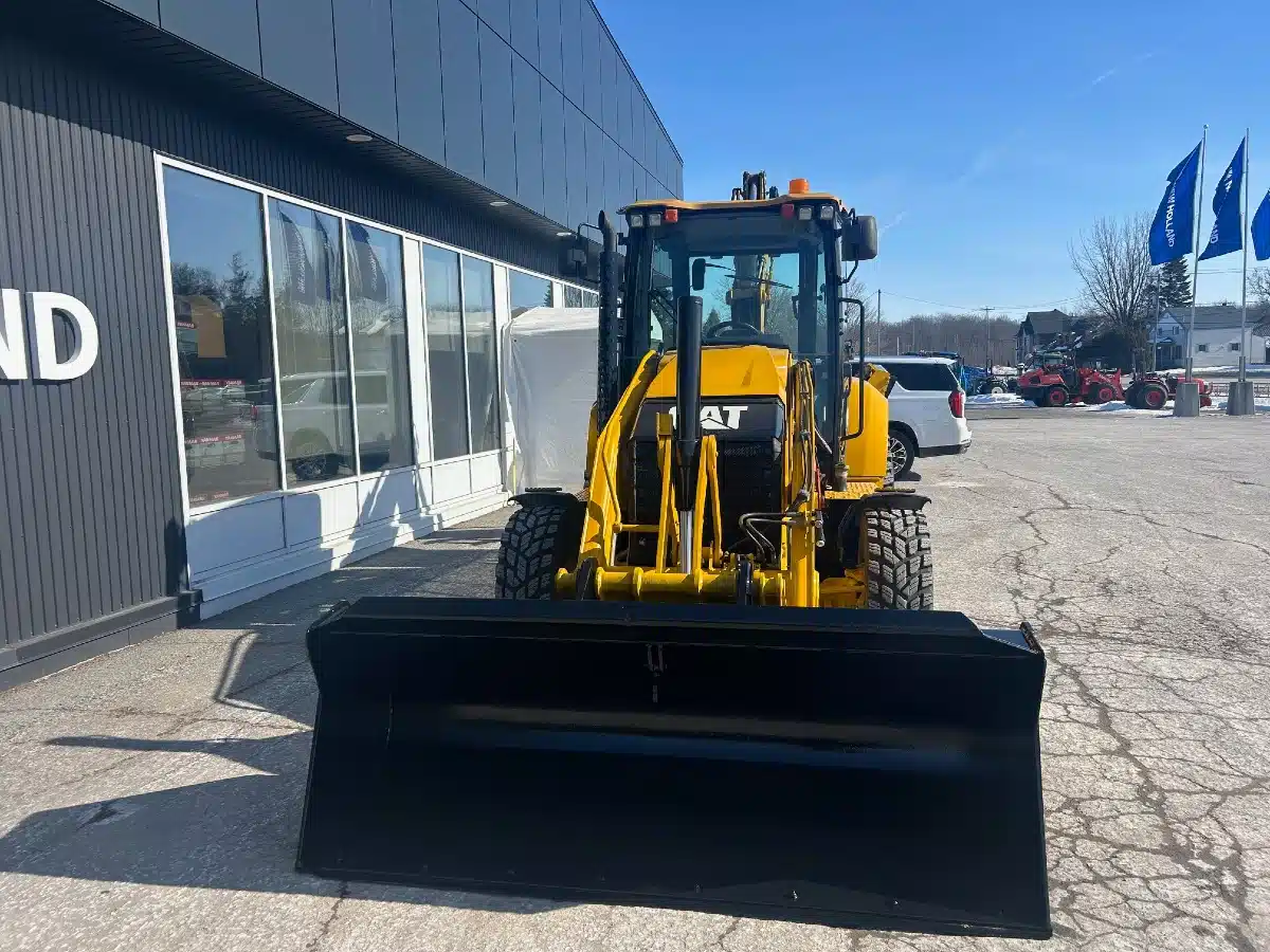 Gallery image 2 for 2015 Caterpillar 420F Backhoe Loader
