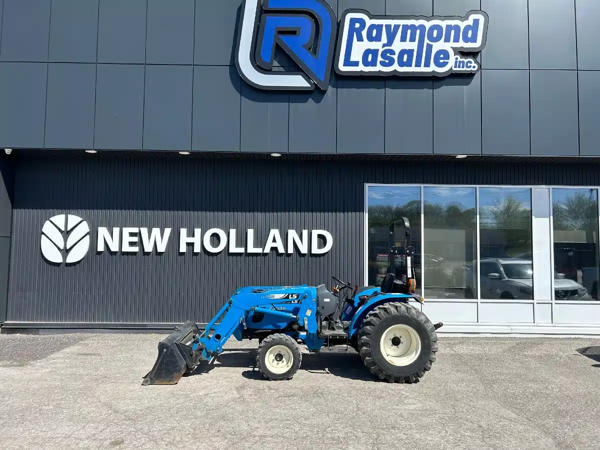 Photo de la Galerie 1 pour 2015 LS Tractor R3039H Tracteur