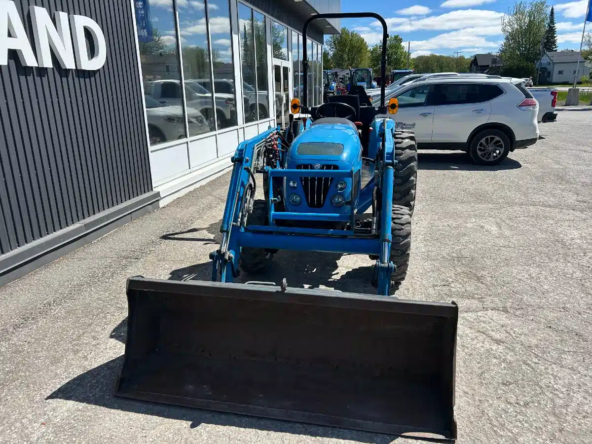 Photo de la Galerie 2 pour 2015 LS Tractor R3039H Tracteur
