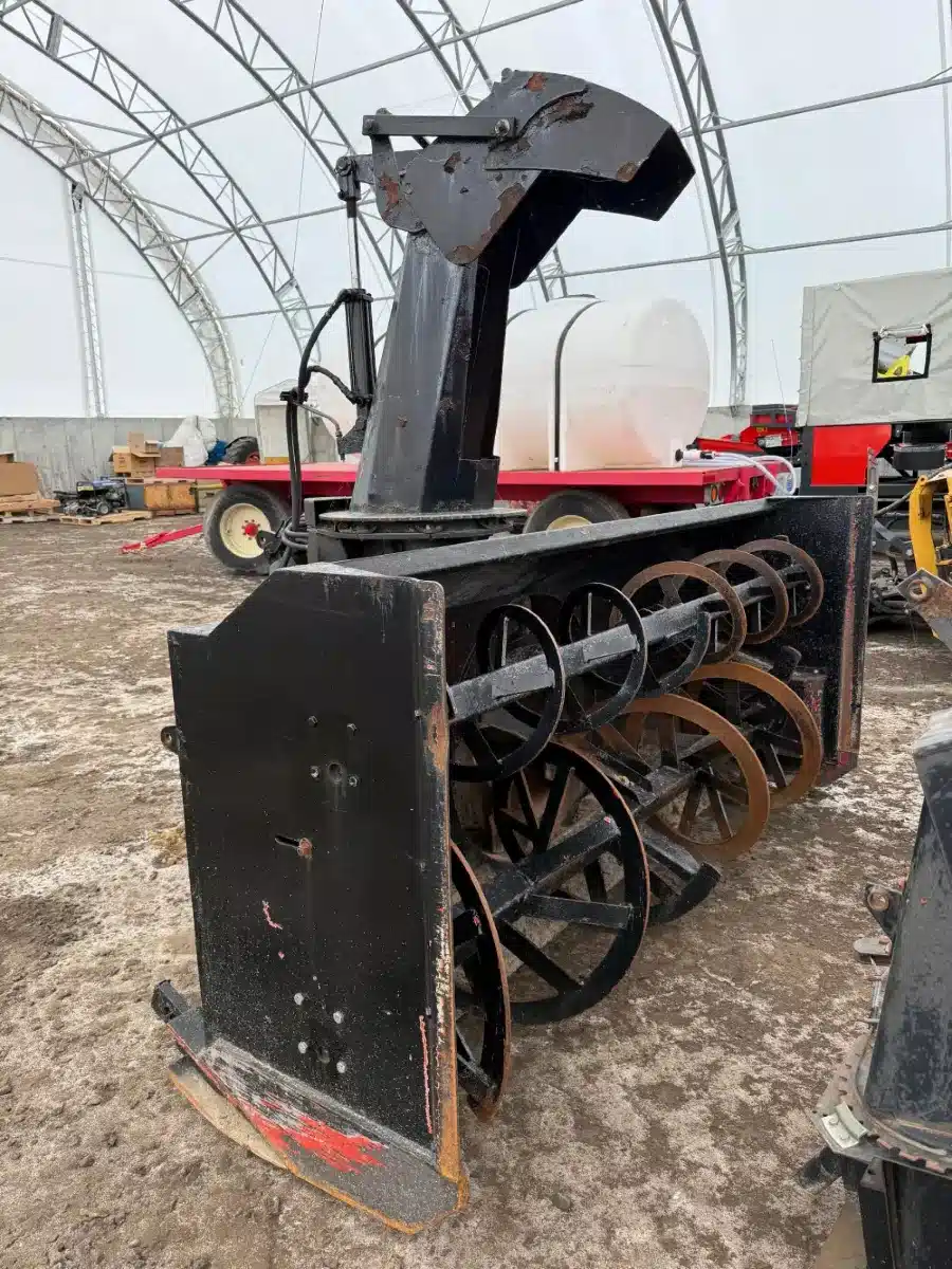 Gallery image 1 for Pronovost P-1040 Snow Blower