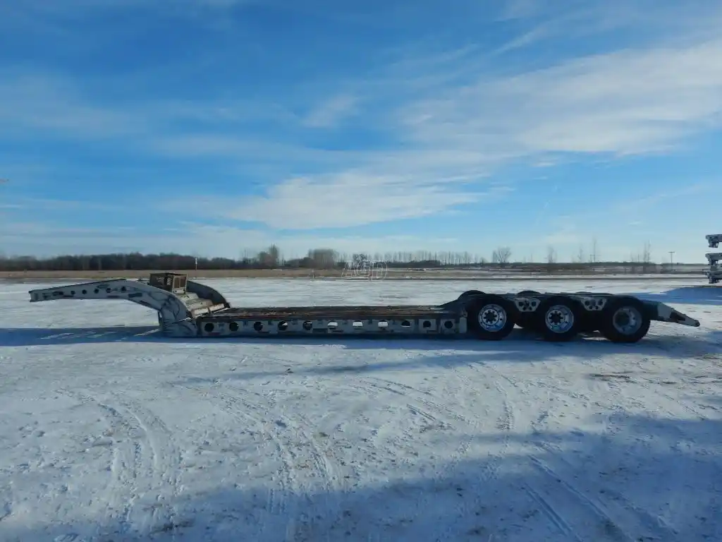Gallery image 2 for Used 2000 Knight 64ton Tridem RGN Trailer - Lowbed
