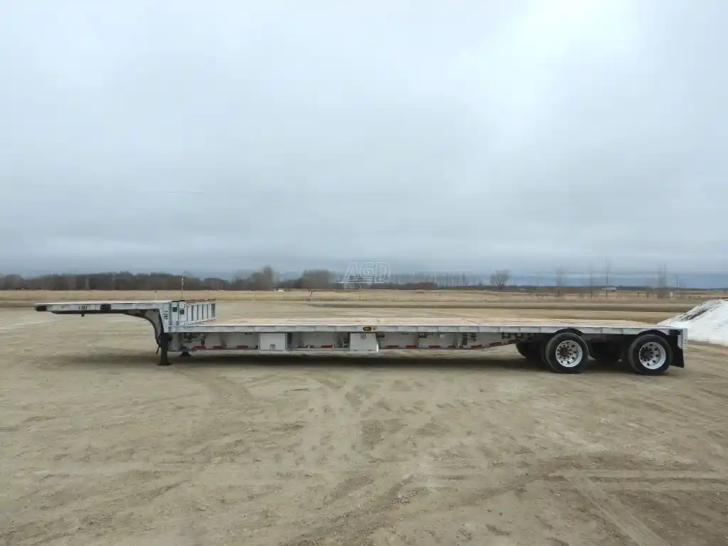 Gallery image 2 for Used 2011 Wilson 48FT TANDEM ALUMINUM Trailer - Step Deck