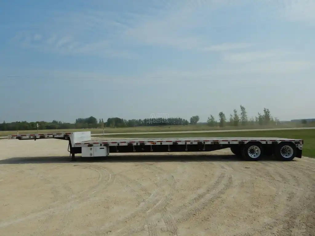 Gallery image 2 for Used 2007 Wilson 48FT TANDEM ALUMINUM Trailer - Step Deck