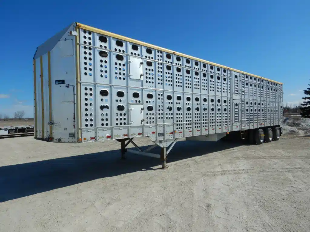 Gallery image 1 for Used 2000 Merritt 53FT Tridem Double Deck Trailer - Livestock