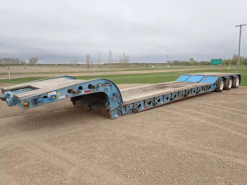 Gallery image 1 for Used 1998 Aspen 43ton Tridem RGN Trailer - Lowbed