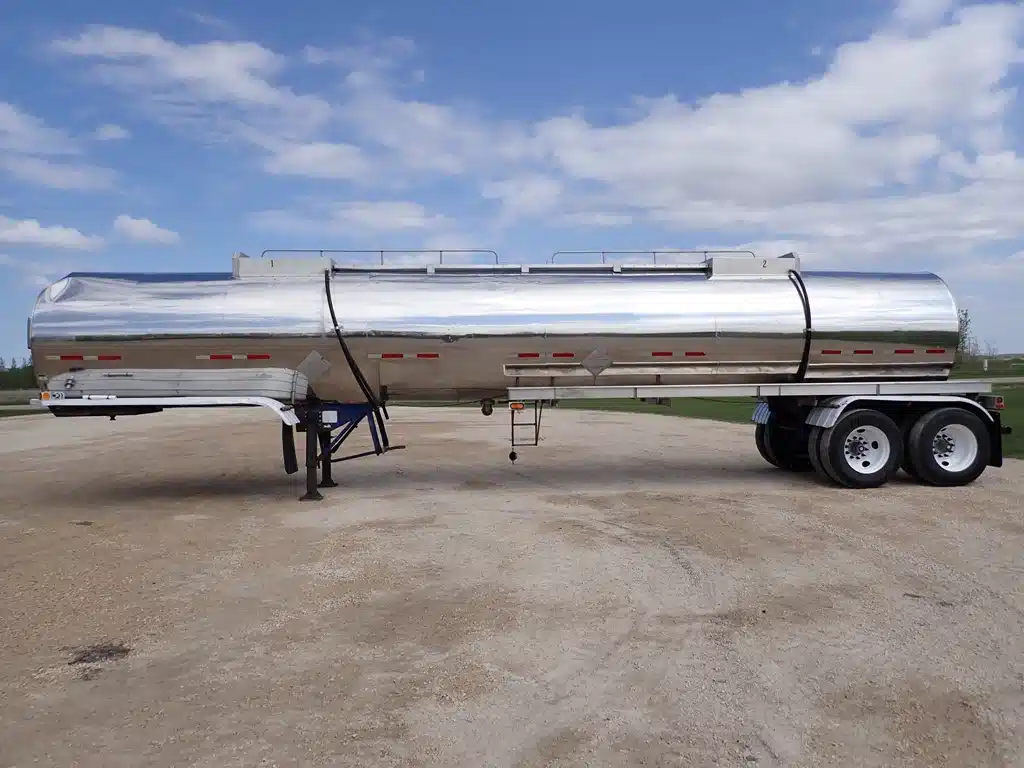 Gallery image 2 for Used 1989 Bar-Bel Stainless Steel Tandem Trailer - Tanker