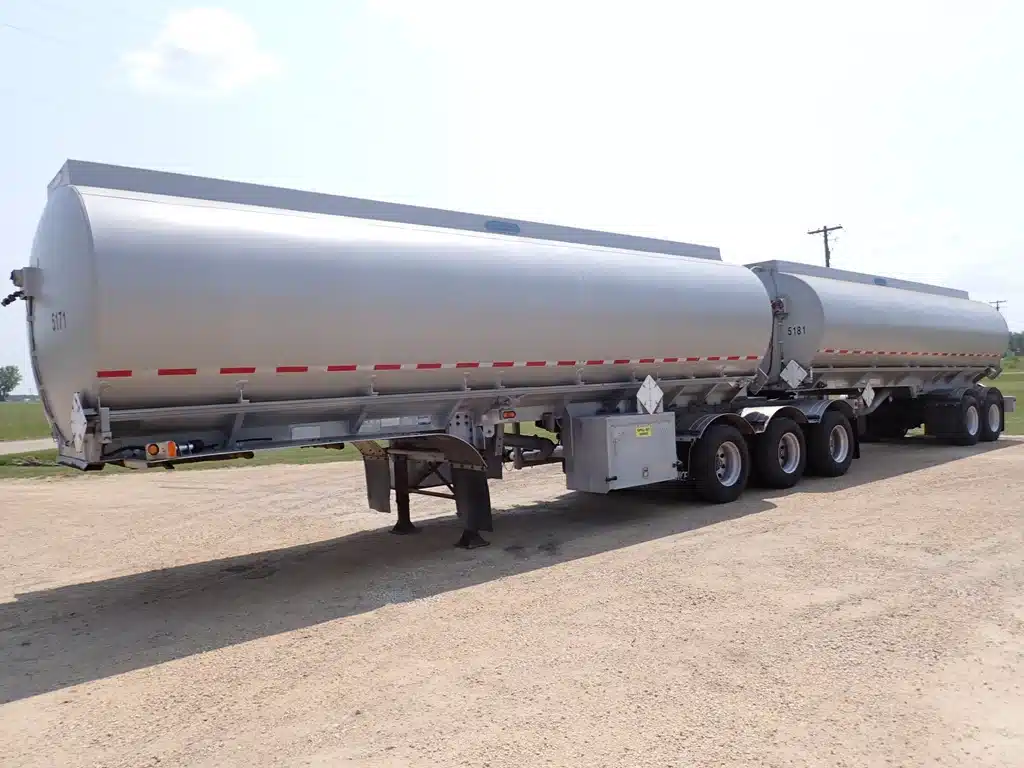 Gallery image 1 for 1997 Advance SUPER-B FUELER Trailer - Tanker
