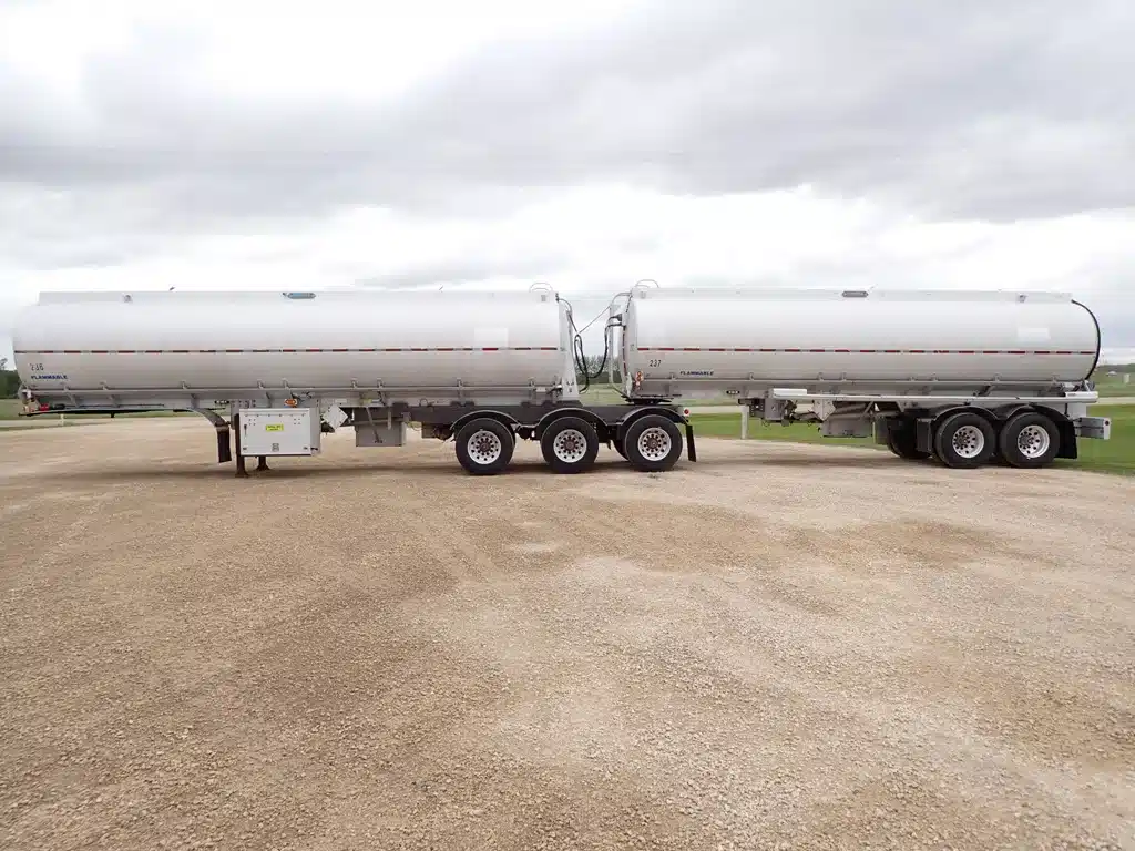 Gallery image 2 for Used 1997 Advance SUPER-B FUELER Trailer - Tanker