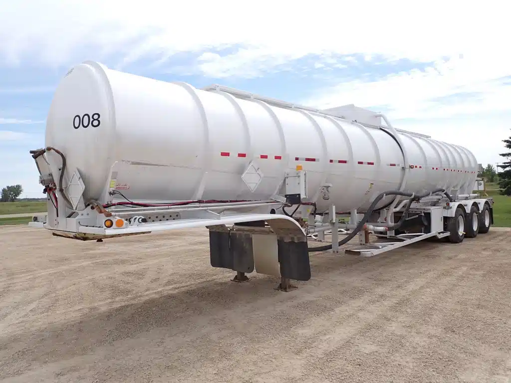 Used 2009 Polar Tridem Aluminun Trailer - Tanker