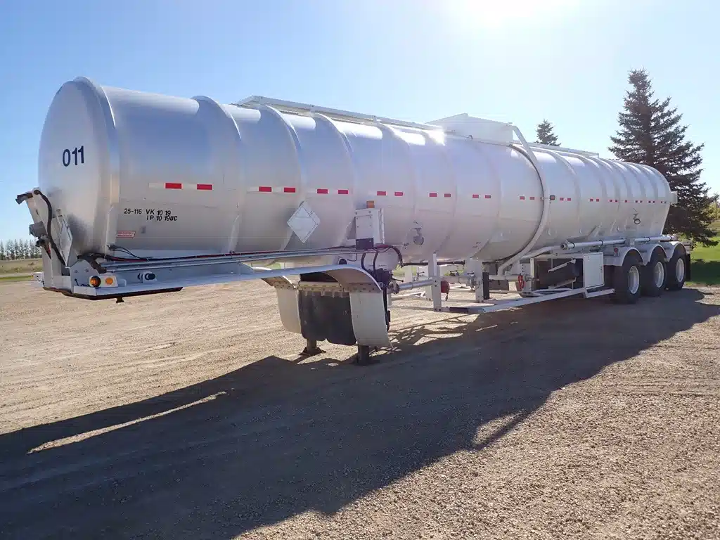 Used 2010 Polar Tridem Aluminun Trailer - Tanker